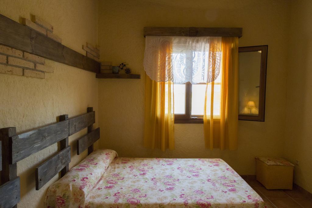 Гостевой дом Casa La Tora Дельтебре Экстерьер фото